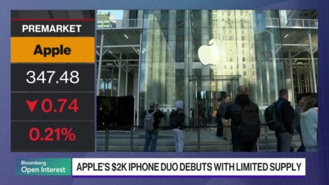 Apple lanza el iPhone Duo plegable con filas y stock limitado
