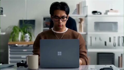 Autos retro en París y la nueva apuesta de IA de Microsoft