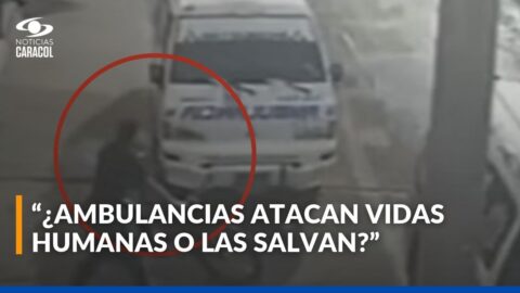 Conductor casi es arrollado por ambulancia en Bogotá