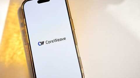 CoreWeave enfrenta riesgos de financiamiento por subas de costos