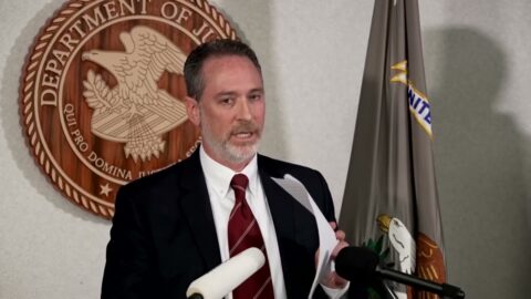 DOJ pide medida cautelar en caso electoral de Alaska