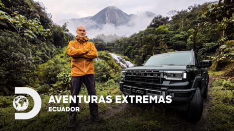 Ed Stafford recorre los Andes ecuatorianos hasta el volcán Reventador