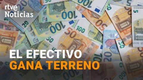 El efectivo sigue ganando terreno frente a Bizum en España