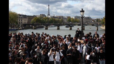 Estudiantes franceses protestan y reclaman cambios en educación