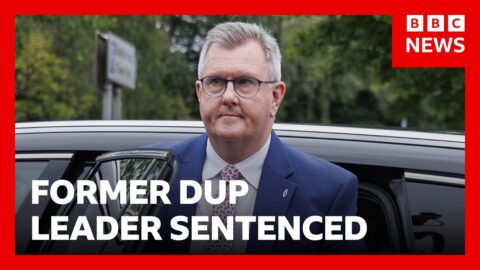 Exlíder del DUP Jeffrey Donaldson condenado a 15 años por abuso