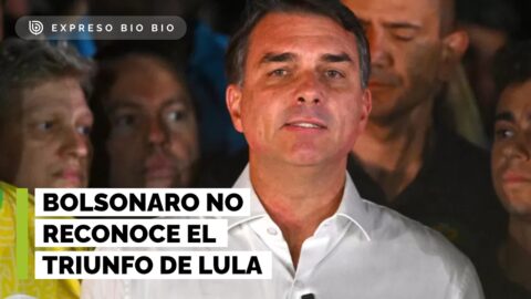 Flávio Bolsonaro cuestiona el triunfo de Lula en Brasil