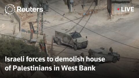 Fuerzas israelíes demuelen casa de palestinos en Cisjordania