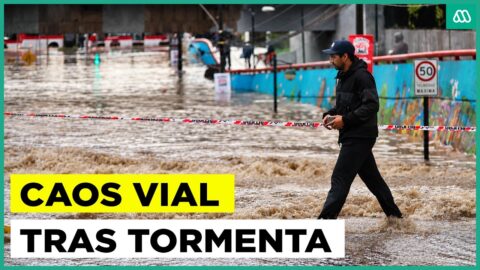 Lluvias inundan Ñuñoa y Huechuraba y obligan a rescatar vecinos