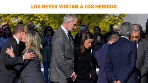 Los reyes visitan a los heridos del accidente ferroviario de Urda