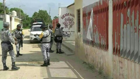 Maestro muere baleado en una escuela de Oaxaca, México