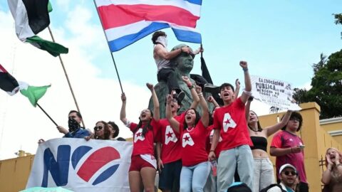 Marcha en la capital de Costa Rica contra recorte universitario