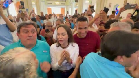 María Corina Machado anuncia su regreso a Venezuela tras exilio