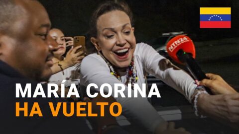 María Corina Machado llega a Caracas y recibe multitudinario apoyo