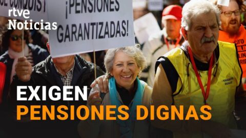 Miles de jubilados marchan en Madrid por pensiones públicas
