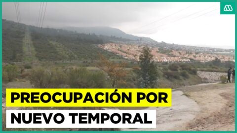 Municipios de la Región Metropolitana preparan medidas ante riesgo de quebradas