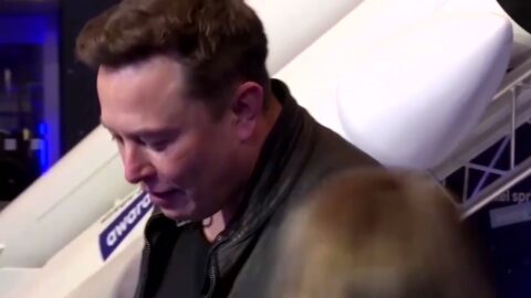 Musk dice que una fusión entre SpaceX y Tesla es «una buena idea»