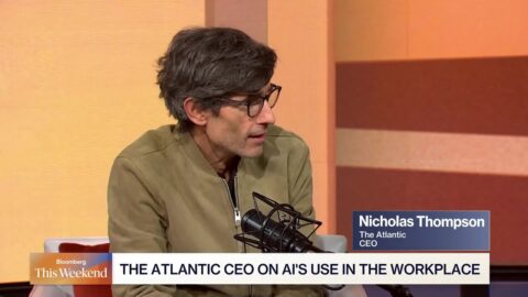 Nicholas Thompson advierte sobre riesgos de la IA para los medios