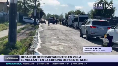 Operativo policial desaloja tres blocks en Bajos de Mena