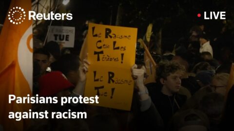 Parisinos protestan contra el racismo tras un ataque armado