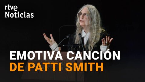 Patti Smith canta ‘Wing’ en la ceremonia de los Premios Princesa de Asturias