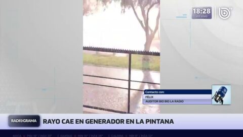 Rayo cae sobre poste de luz y deja sin energía a La Pintana
