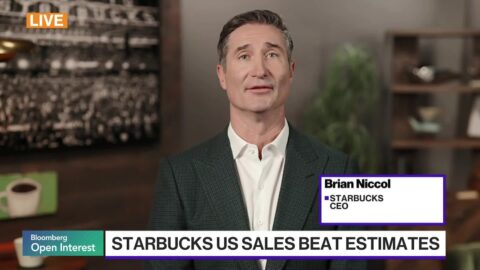 Starbucks dice que su reestructuración avanza antes de lo previsto