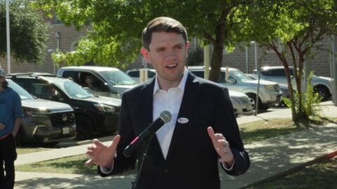 Talarico vota en Texas y promete sorprender en la carrera al Senado