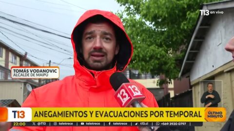 Temporal deja evacuaciones y casas anegadas en Santiago