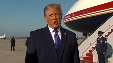 Trump critica a un periodista de Reuters por su aspecto físico