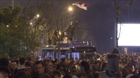 Vucic reconoce derrota ante movimiento estudiantil en Serbia